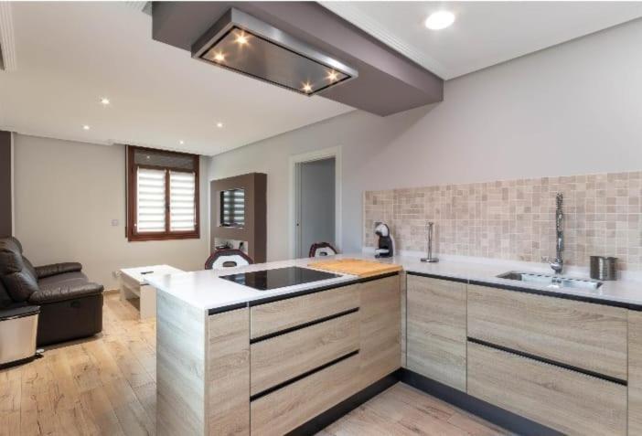 A Tan Solo 800 Metros De San Mames Appartement